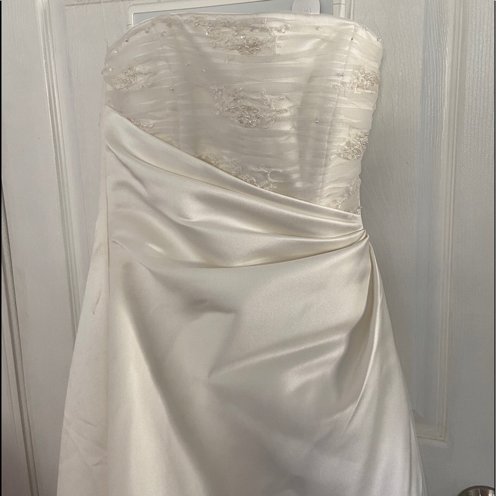 Stunning Maggie Sottero Couture